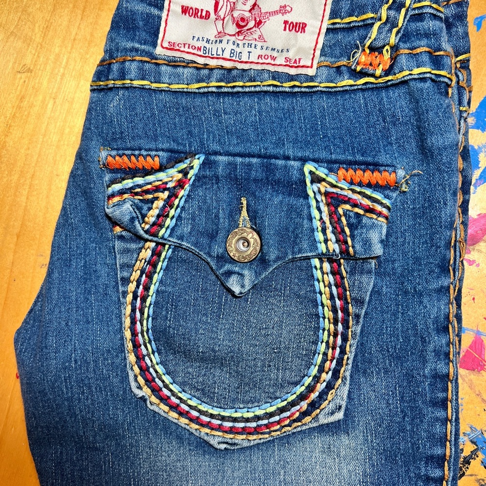 True Religion Billy Big T Jeans with Signature Stitching & Classic Denim Wash